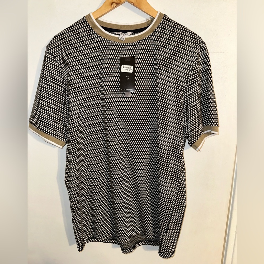 Distortion T-shirt, never worn brand new with all tags, size Large